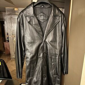 Bostonian  Men's Black Full length Belted
Leather Coat Sz: M Orig: $899